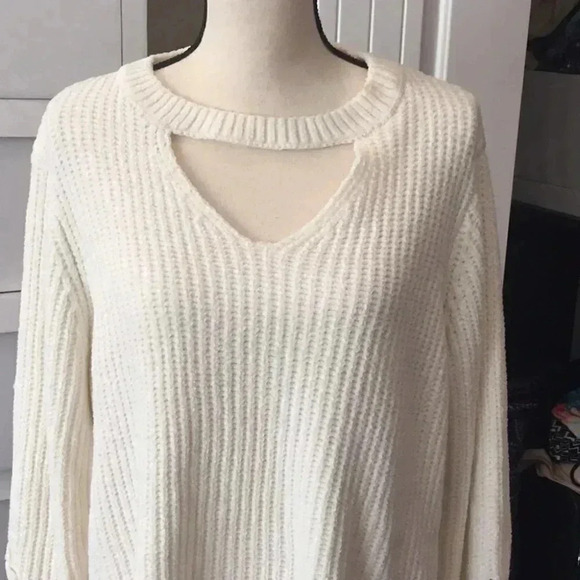 No Boundaries sweater - Picture 2 of 6